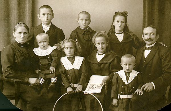 Family 1906